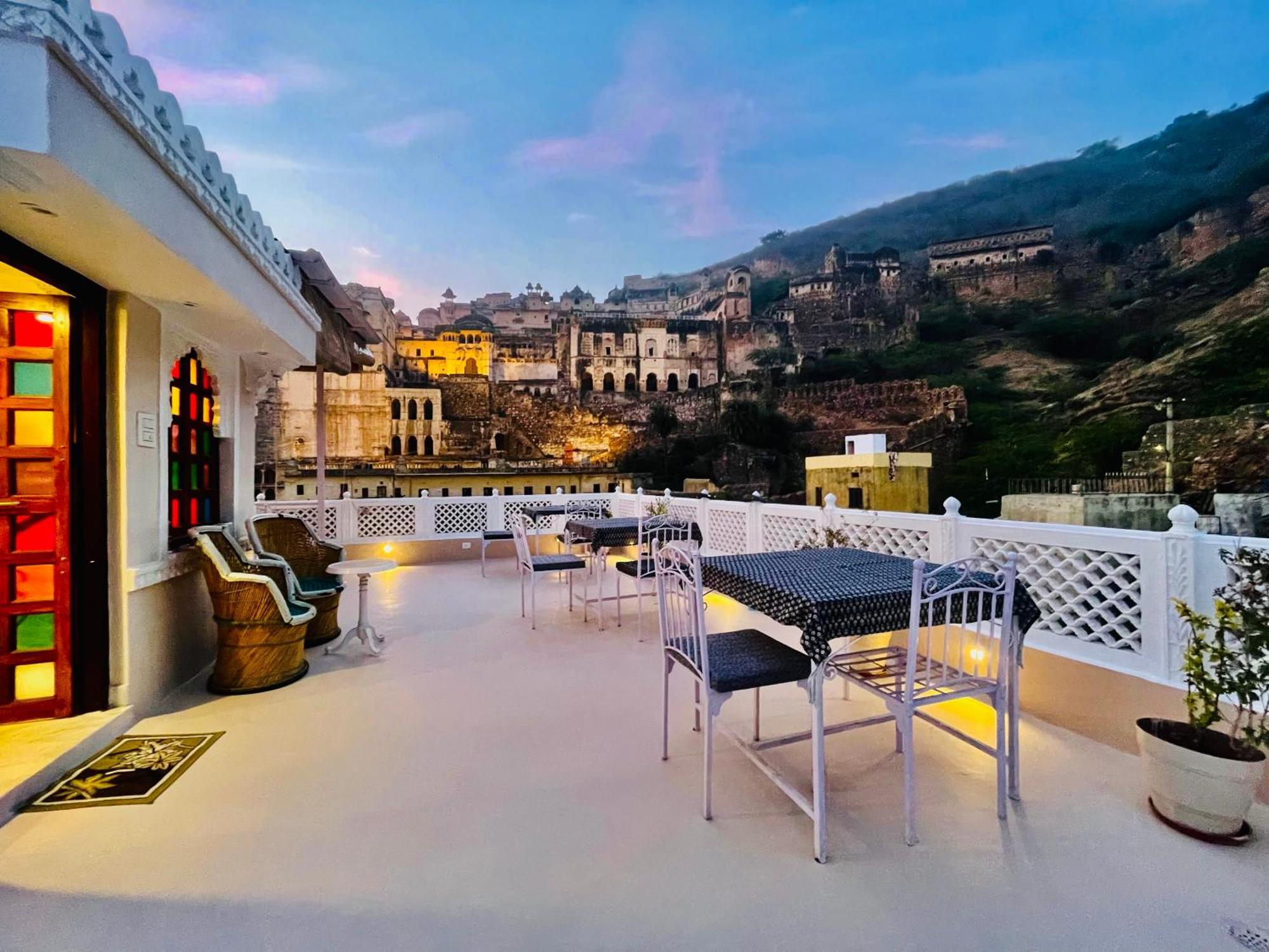 The Castle View Homestay Bundi Luaran gambar